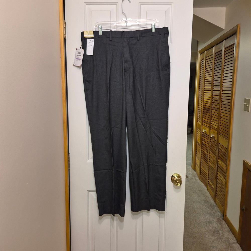 J.M. Haggar Mens 38x30 Classic Fit Expandable Waist Premium Stretch Dress Pants